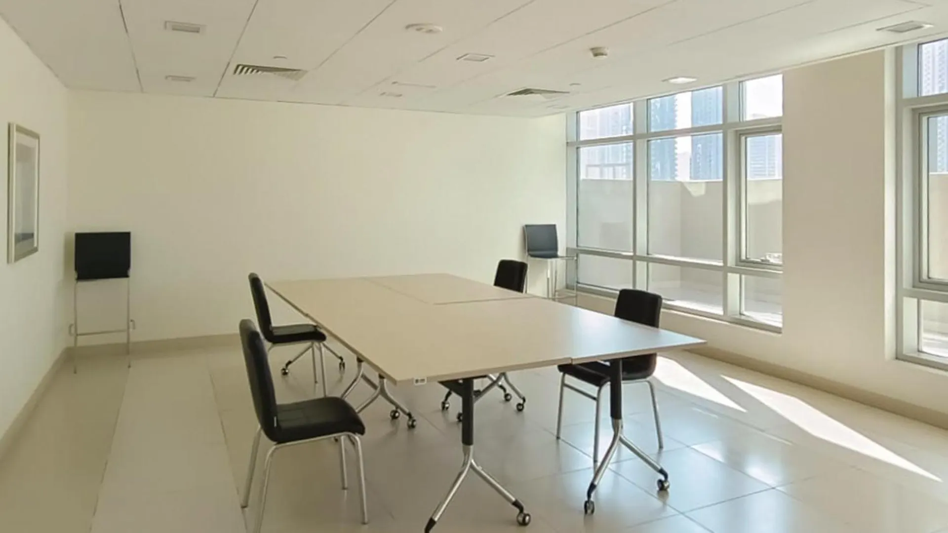 Close To Metro - Classic 2Br In Loft East,Downtown Dubai 0*,  Emirados Árabes Unidos