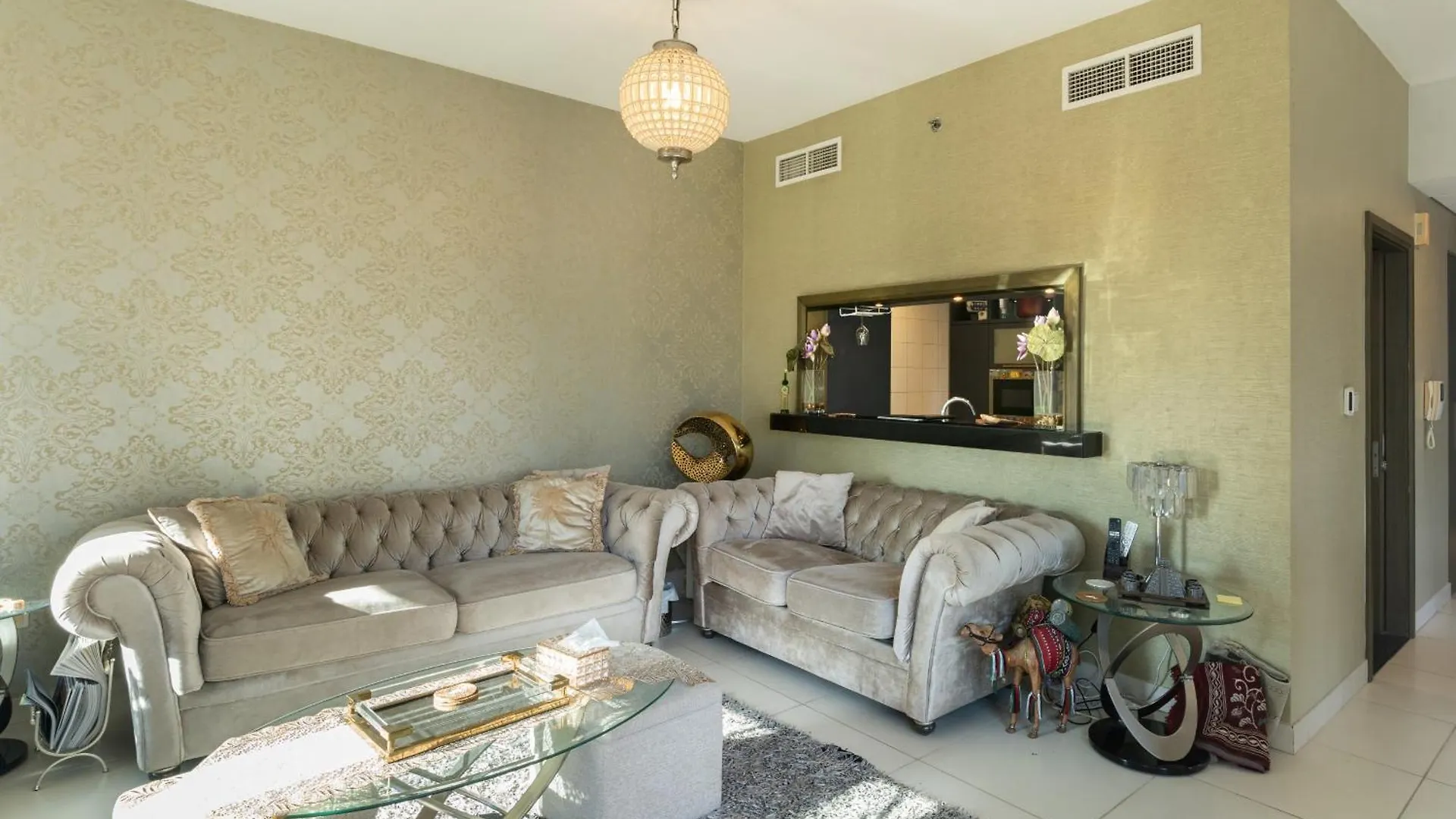 Close To Metro - Classic 2Br In Loft East,Downtown Dubai Apartamento