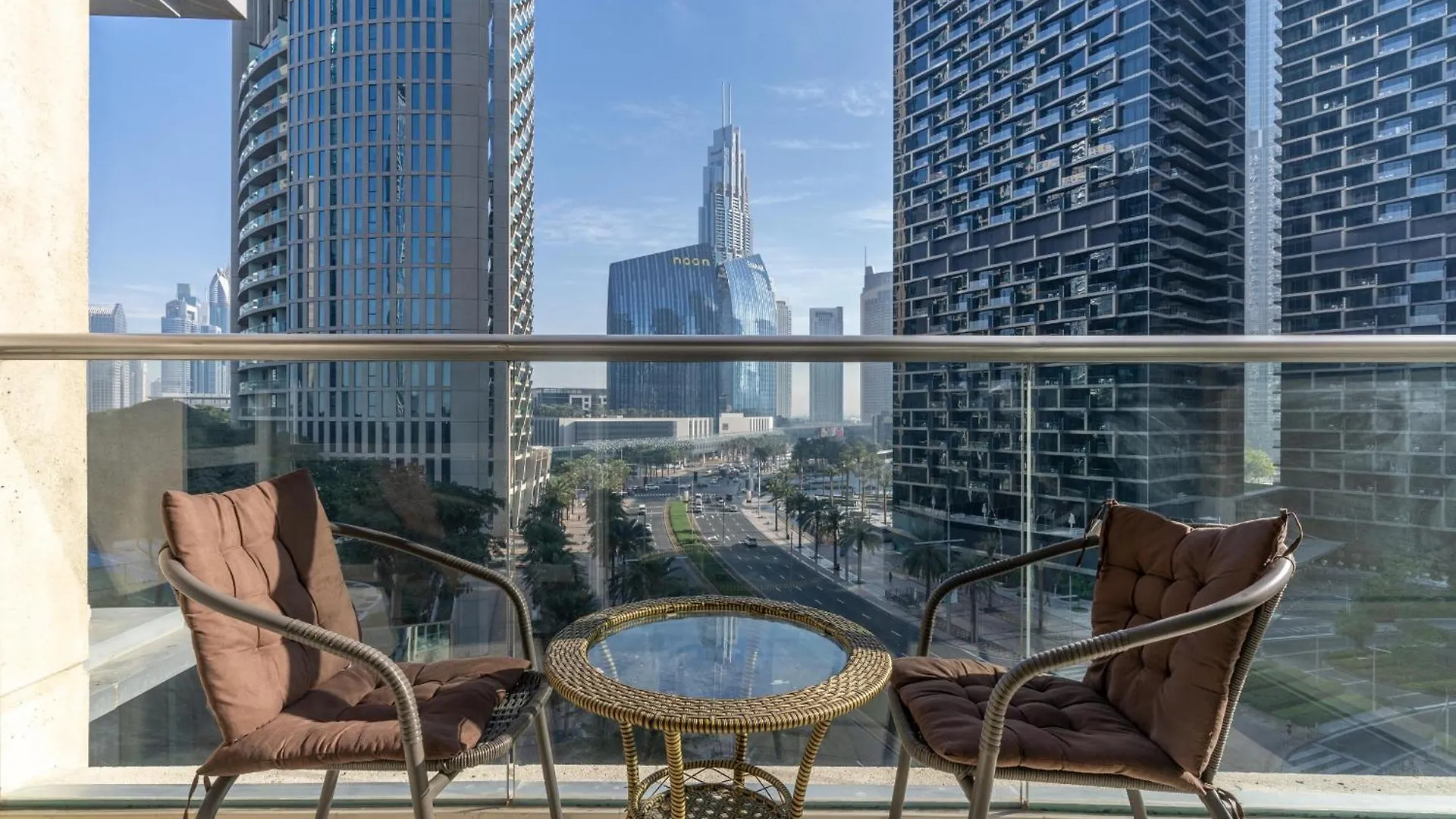 Close To Metro - Classic 2Br In Loft East,Downtown Dubai